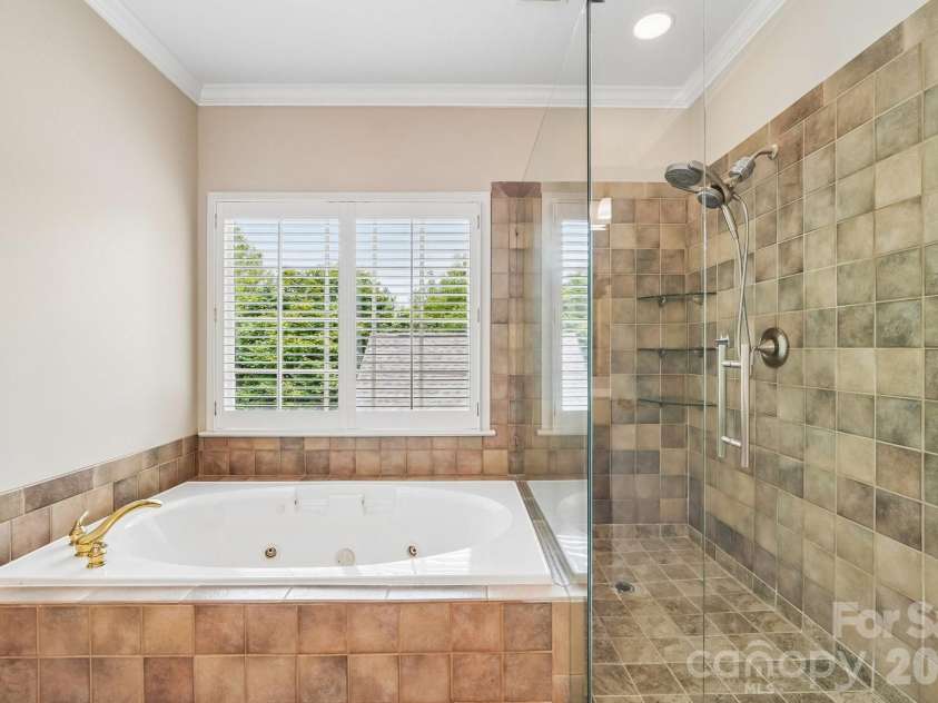 5401 Haynes Hall Place, Charlotte, NC 28270.  MLS# CAR4403065, YatesRealty ID 37623. Owners Bedroom