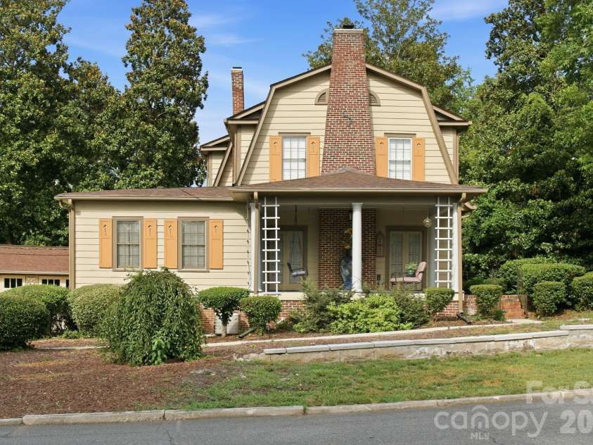 143 End Street, Chester, SC 29706.  MLS# CAR4402952, YatesRealty ID 37624. 