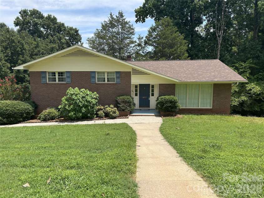 347 Hatley Circle, Concord, NC 28025.  MLS# CAR4393938, YatesRealty ID 37625. 