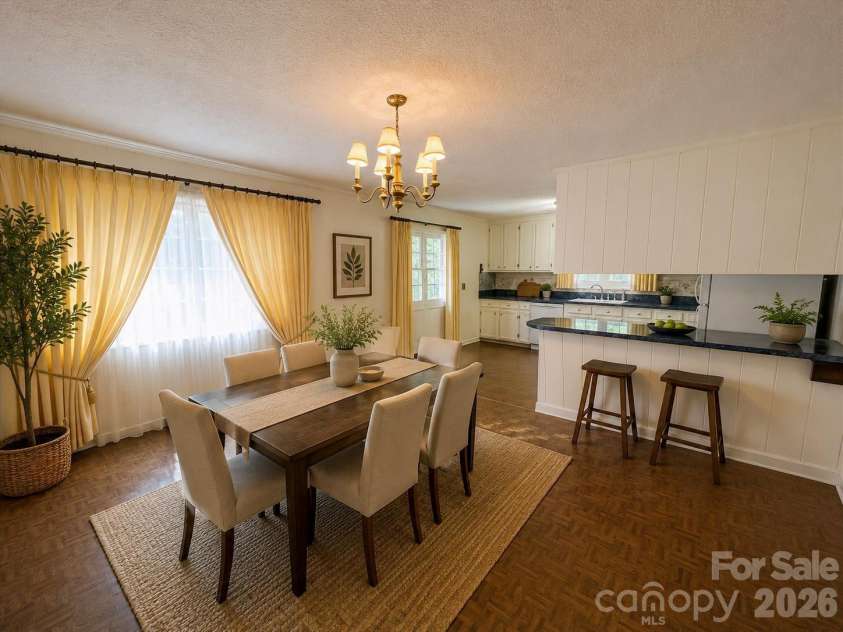 347 Hatley Circle, Concord, NC 28025.  MLS# CAR4393938, YatesRealty ID 37625. Breakfast Bar / Dinning
