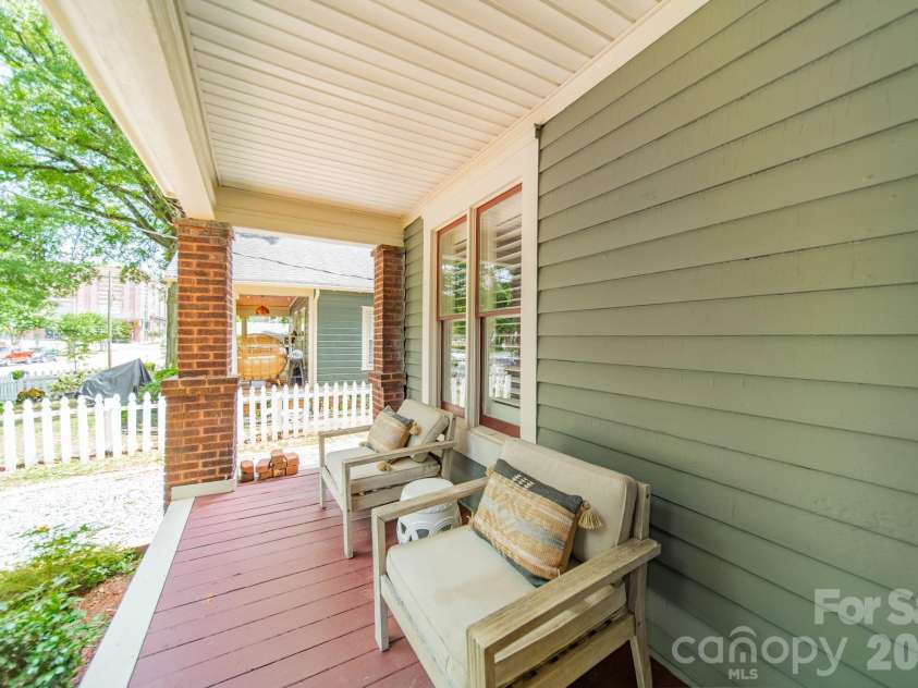219 Park Avenue, Charlotte, NC 28203.  MLS# CAR4400851, YatesRealty ID 37626. 