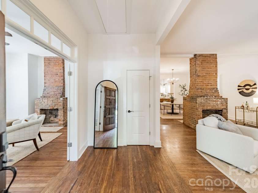 219 Park Avenue, Charlotte, NC 28203.  MLS# CAR4400851, YatesRealty ID 37626. 