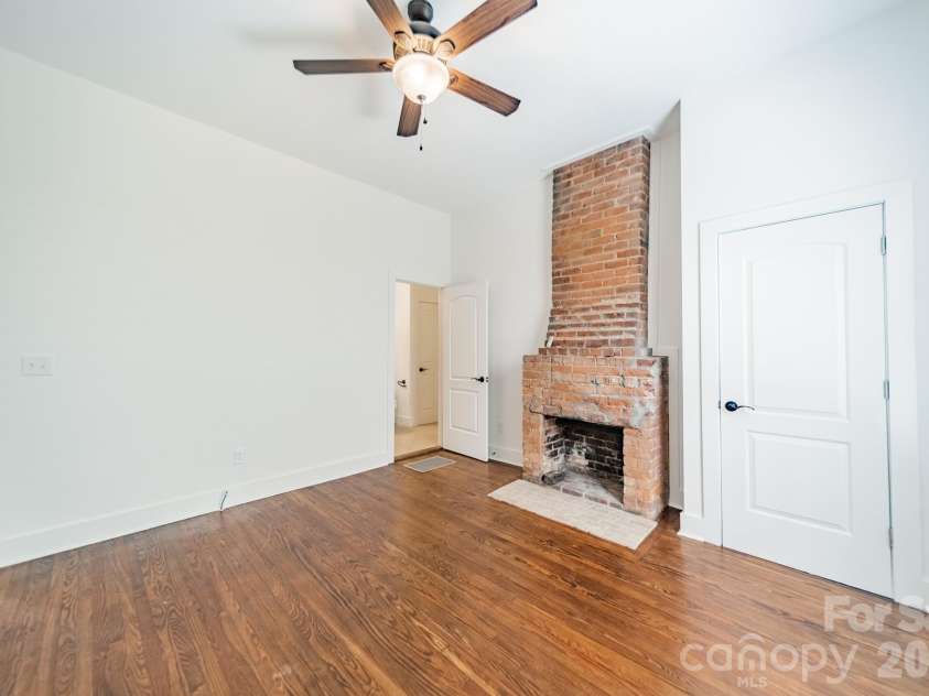 219 Park Avenue, Charlotte, NC 28203.  MLS# CAR4400851, YatesRealty ID 37626. 
