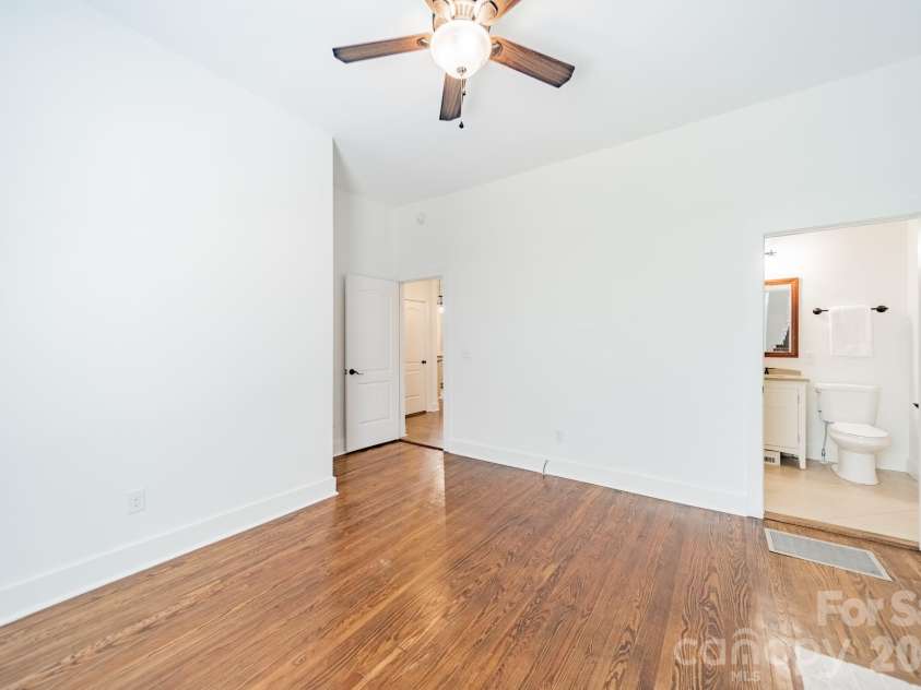 219 Park Avenue, Charlotte, NC 28203.  MLS# CAR4400851, YatesRealty ID 37626. 