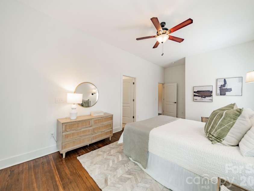 219 Park Avenue, Charlotte, NC 28203.  MLS# CAR4400851, YatesRealty ID 37626. 