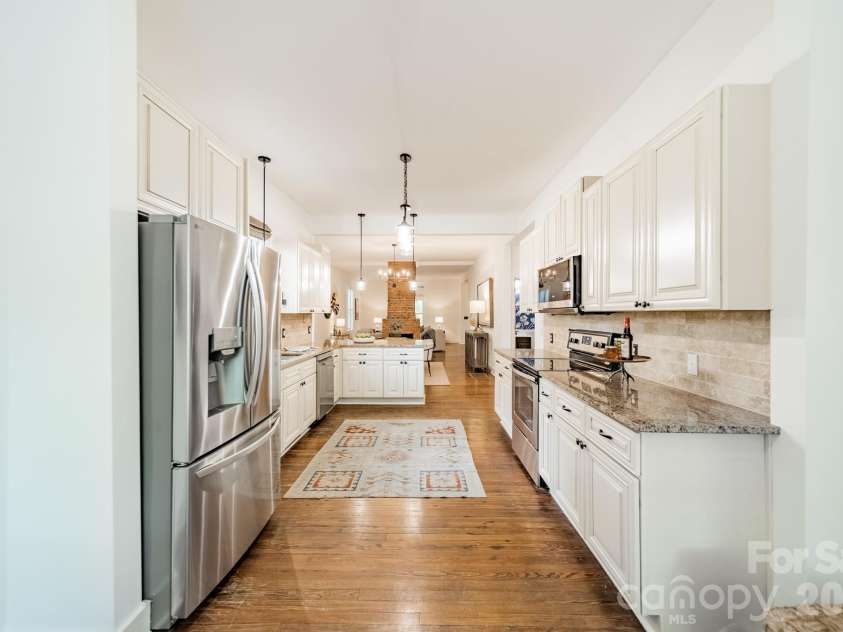 219 Park Avenue, Charlotte, NC 28203.  MLS# CAR4400851, YatesRealty ID 37626. 