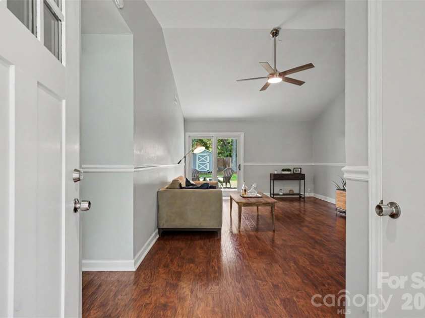 6008 Trysting Road, Charlotte, NC 28227.  MLS# CAR4396209, YatesRealty ID 37627. 