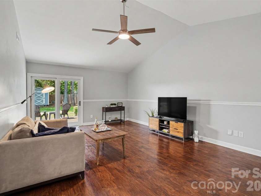 6008 Trysting Road, Charlotte, NC 28227.  MLS# CAR4396209, YatesRealty ID 37627. 