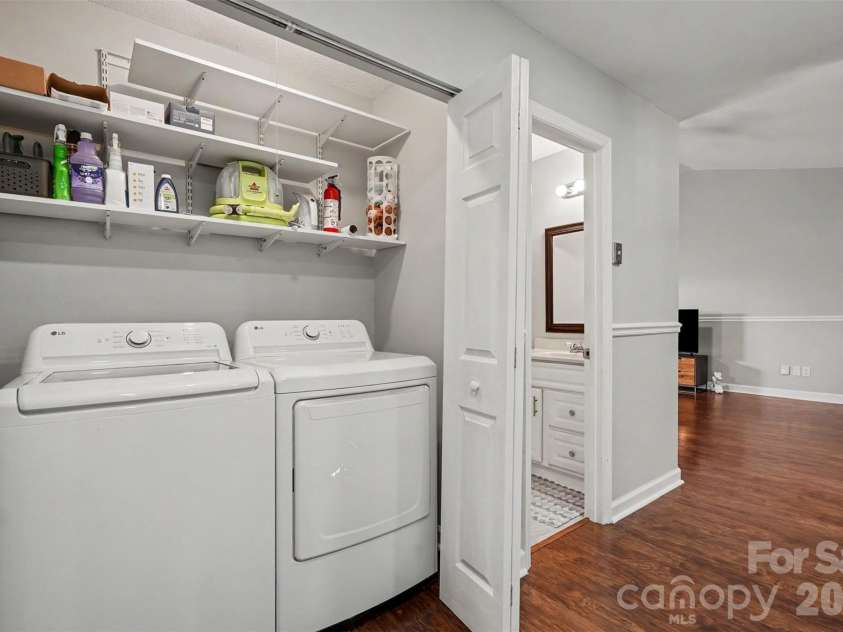 6008 Trysting Road, Charlotte, NC 28227.  MLS# CAR4396209, YatesRealty ID 37627. 