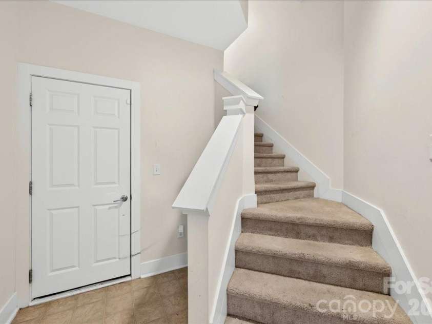 2115 Garabrandt Lane, Charlotte, NC 28204.  MLS# CAR4402454, YatesRealty ID 37629. 