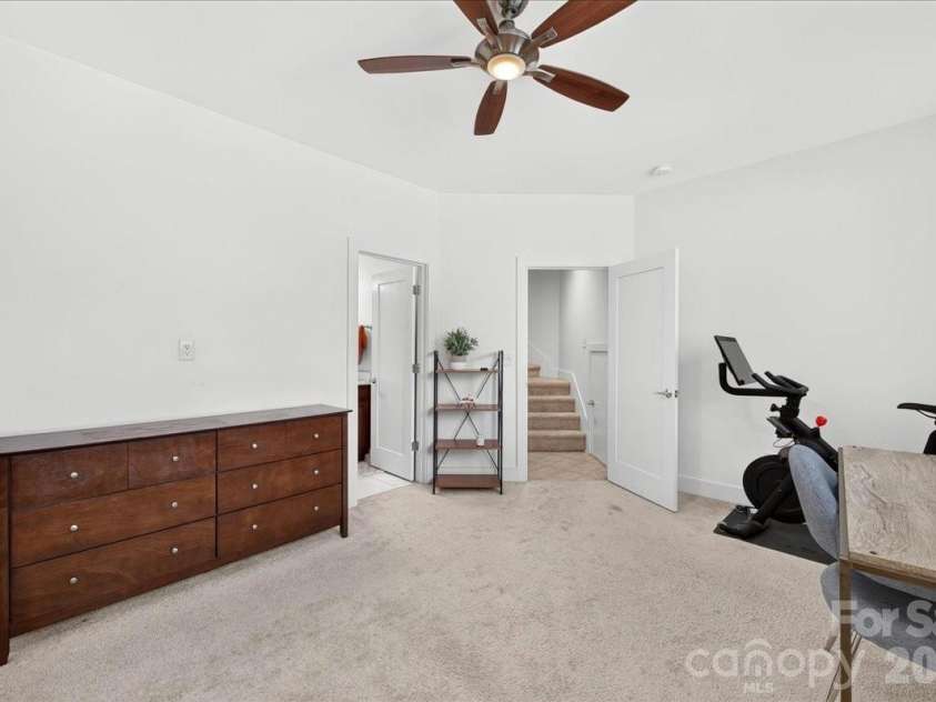 2115 Garabrandt Lane, Charlotte, NC 28204.  MLS# CAR4402454, YatesRealty ID 37629. 