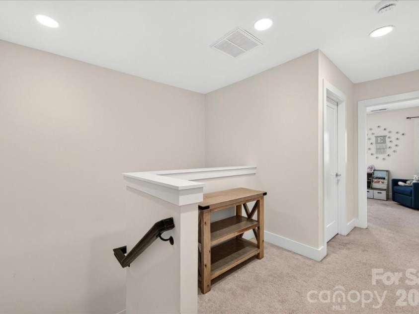 2115 Garabrandt Lane, Charlotte, NC 28204.  MLS# CAR4402454, YatesRealty ID 37629. 