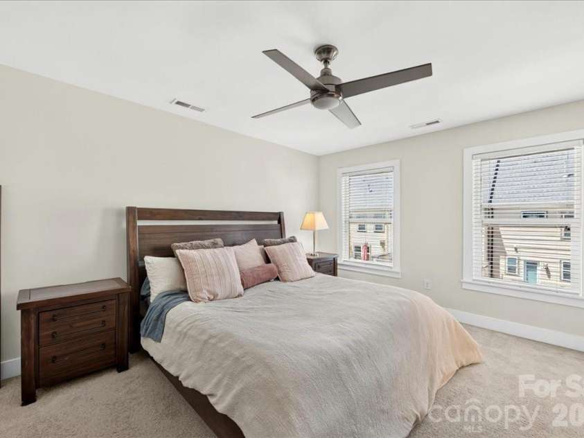 2115 Garabrandt Lane, Charlotte, NC 28204.  MLS# CAR4402454, YatesRealty ID 37629. 