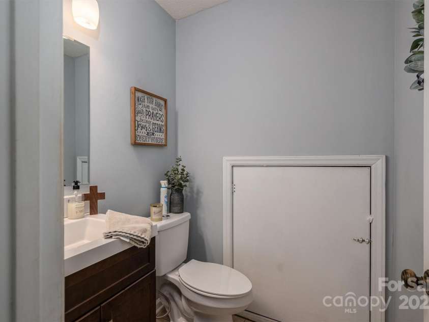 1316 Neal Hawkins Road, Gastonia, NC 28056.  MLS# CAR4219297, YatesRealty ID 3763. 