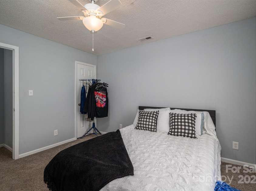 1316 Neal Hawkins Road, Gastonia, NC 28056.  MLS# CAR4219297, YatesRealty ID 3763. 