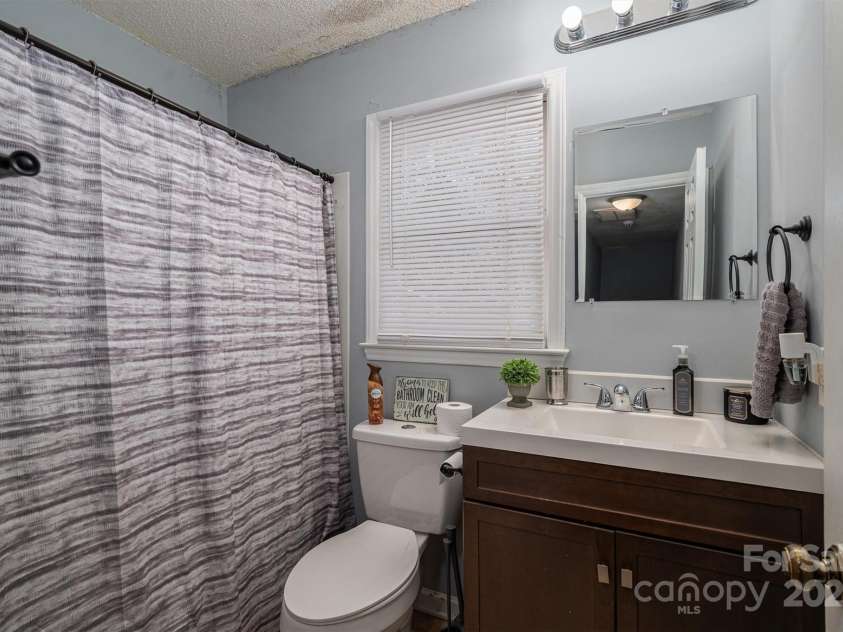 1316 Neal Hawkins Road, Gastonia, NC 28056.  MLS# CAR4331760, YatesRealty ID 3763. 