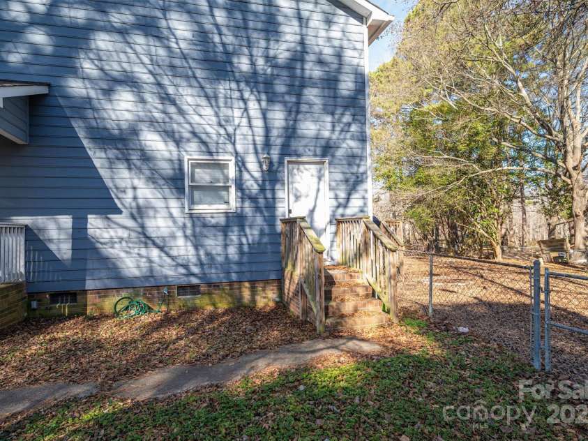 1316 Neal Hawkins Road, Gastonia, NC 28056.  MLS# CAR4331760, YatesRealty ID 3763. 