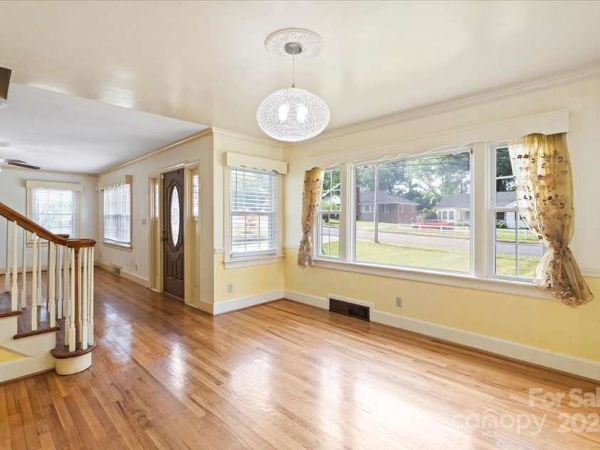 514 Sumter Street, Shelby, NC 28150.  MLS# CAR4253430, YatesRealty ID 3763. 
