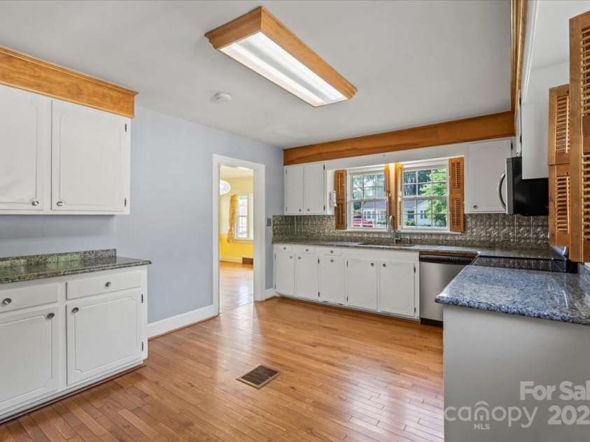 514 Sumter Street, Shelby, NC 28150.  MLS# CAR4253430, YatesRealty ID 3763. 