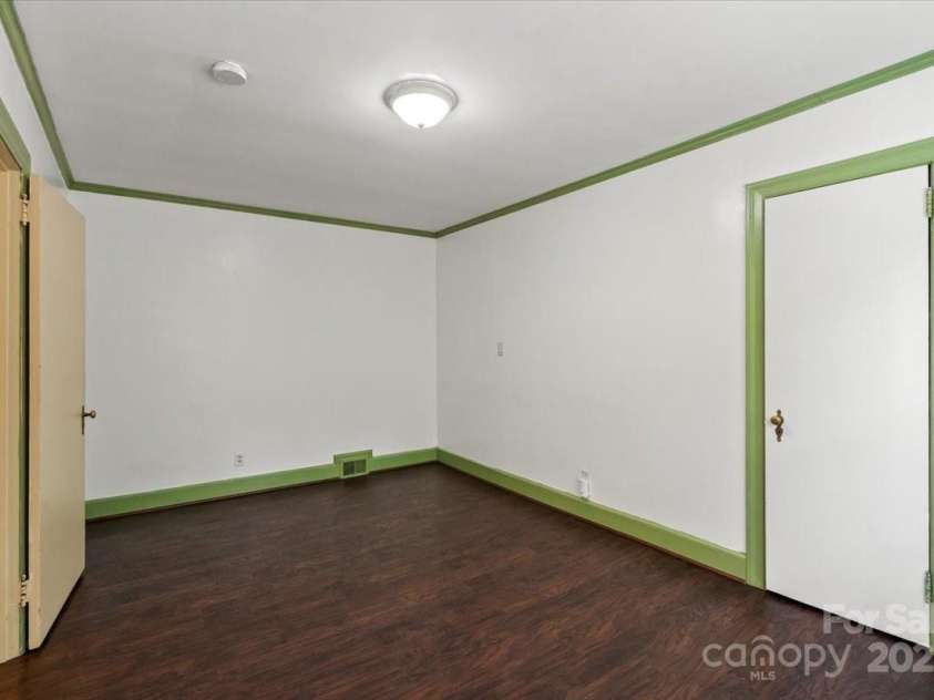 514 Sumter Street, Shelby, NC 28150.  MLS# CAR4253430, YatesRealty ID 3763. 