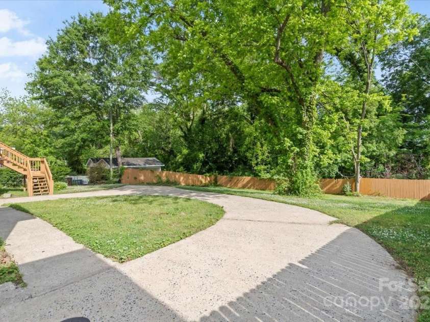 514 Sumter Street, Shelby, NC 28150.  MLS# CAR4253430, YatesRealty ID 3763. 