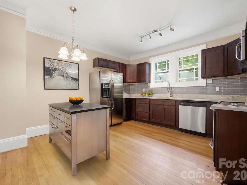 206 Ridge Avenue, Kannapolis, NC 28083.  MLS# CAR4404212, YatesRealty ID 37630. Kitchen