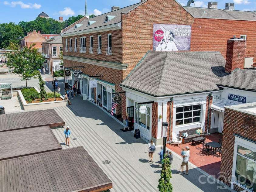 206 Ridge Avenue, Kannapolis, NC 28083.  MLS# CAR4404212, YatesRealty ID 37630. Newly Revitalized Downtown Kannapolis with all of its Shopping, Restaurants, Breweries, Ballpark, & more just right across the Street!!