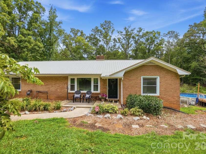 1021 Wedgewood Road, Lancaster, SC 29720.  MLS# CAR4400574, YatesRealty ID 37632. 