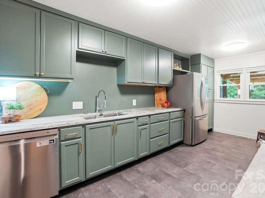 1021 Wedgewood Road, Lancaster, SC 29720.  MLS# CAR4400574, YatesRealty ID 37632. 
