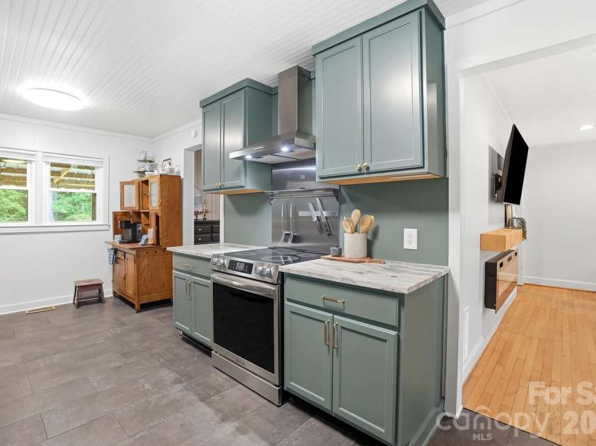 1021 Wedgewood Road, Lancaster, SC 29720.  MLS# CAR4400574, YatesRealty ID 37632. 