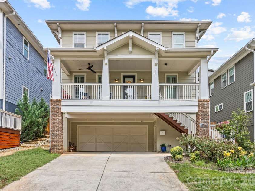 1923 Hamorton Place, Charlotte, NC 28205.  MLS# CAR4401786, YatesRealty ID 37634. 