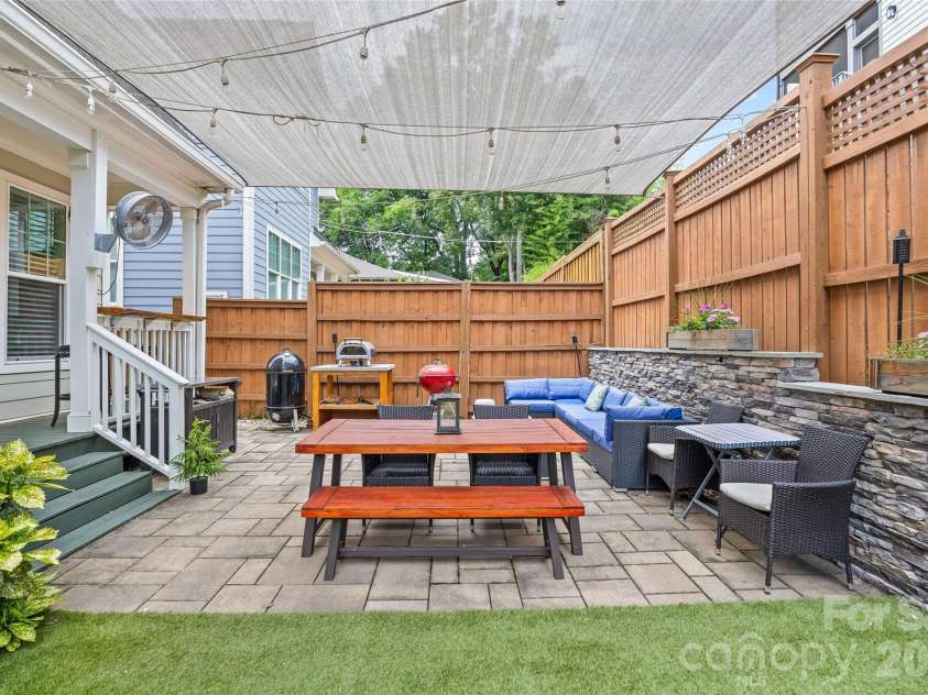 1923 Hamorton Place, Charlotte, NC 28205.  MLS# CAR4401786, YatesRealty ID 37634. 
