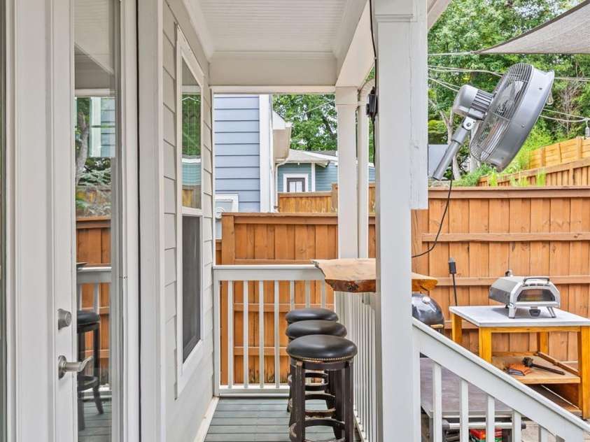 1923 Hamorton Place, Charlotte, NC 28205.  MLS# CAR4401786, YatesRealty ID 37634. 