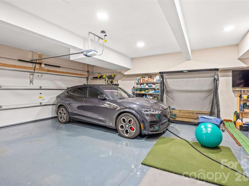 1923 Hamorton Place, Charlotte, NC 28205.  MLS# CAR4401786, YatesRealty ID 37634. Oversized 2 Car Garage