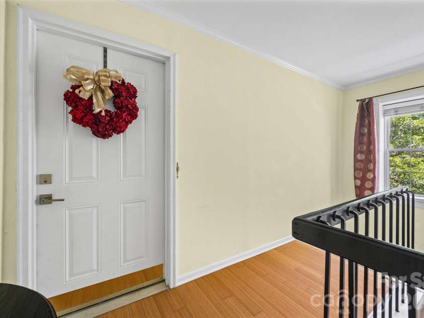 2600 Park Road, Charlotte, NC 28209.  MLS# CAR4404391, YatesRealty ID 37635. 