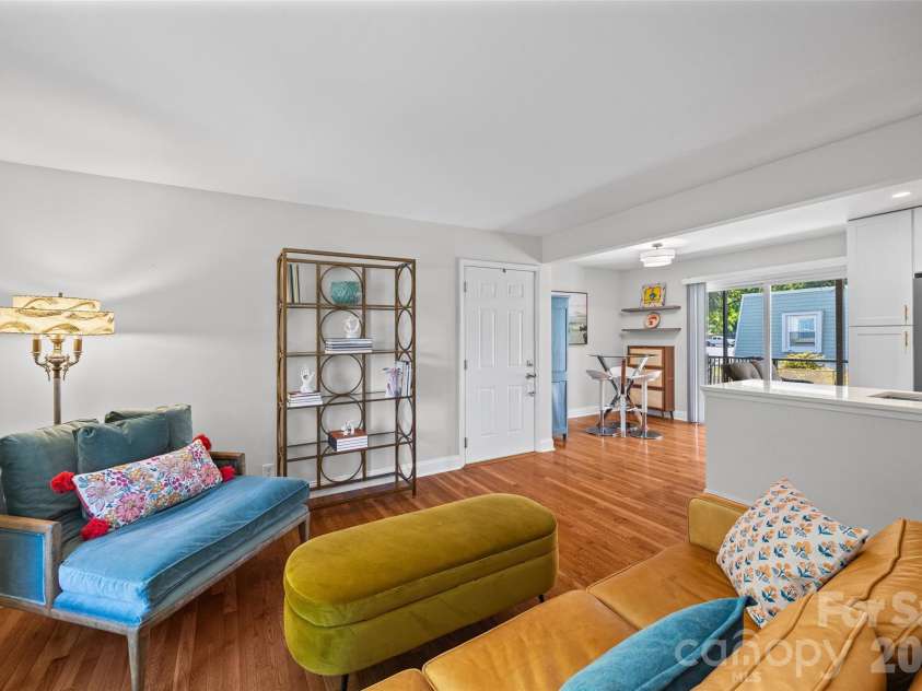 2600 Park Road, Charlotte, NC 28209.  MLS# CAR4404391, YatesRealty ID 37635. 