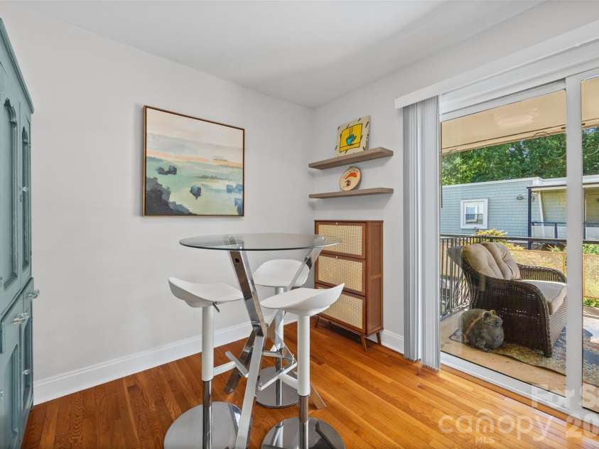 2600 Park Road, Charlotte, NC 28209.  MLS# CAR4404391, YatesRealty ID 37635. 