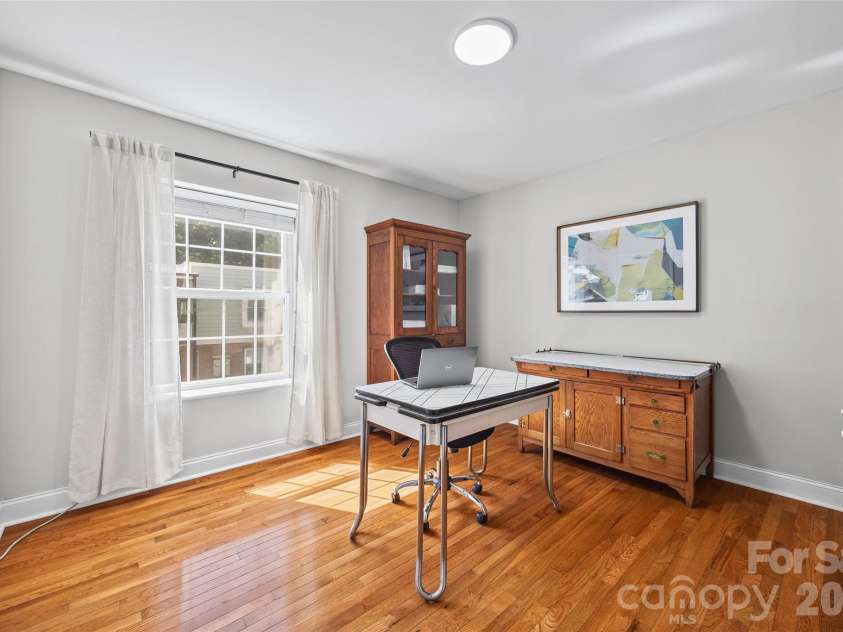 2600 Park Road, Charlotte, NC 28209.  MLS# CAR4404391, YatesRealty ID 37635. 