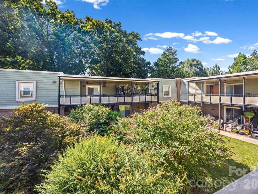 2600 Park Road, Charlotte, NC 28209.  MLS# CAR4404391, YatesRealty ID 37635. 