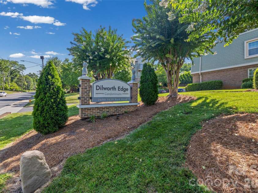 2600 Park Road, Charlotte, NC 28209.  MLS# CAR4404391, YatesRealty ID 37635. 