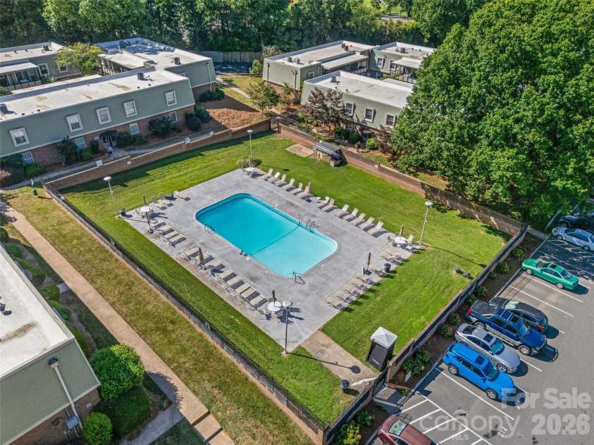 2600 Park Road, Charlotte, NC 28209.  MLS# CAR4404391, YatesRealty ID 37635. 