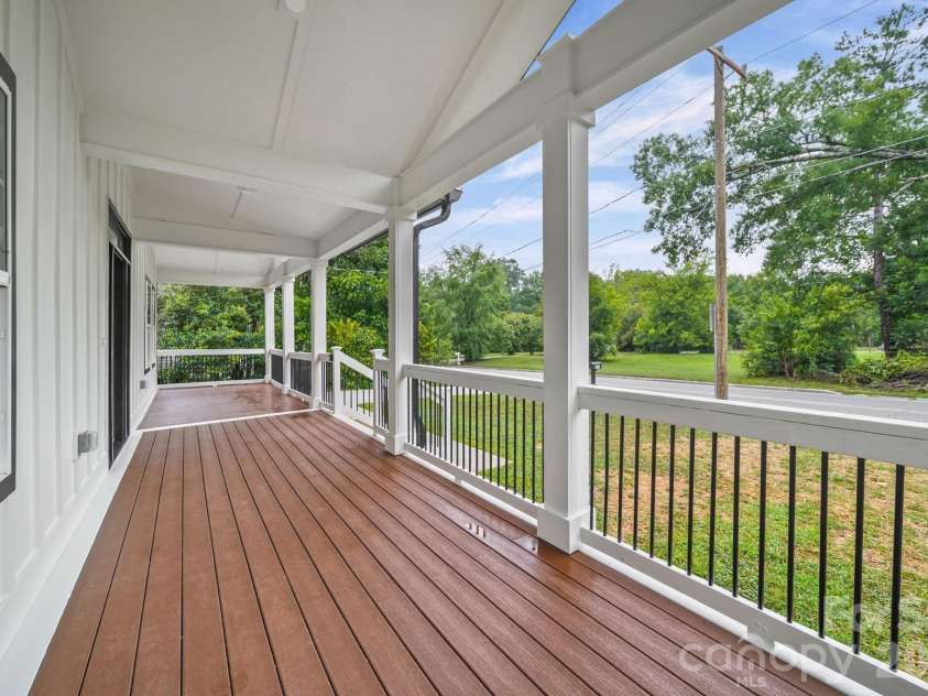 111 Hemphill Avenue, Chester, SC 29706.  MLS# CAR4403805, YatesRealty ID 37636. 