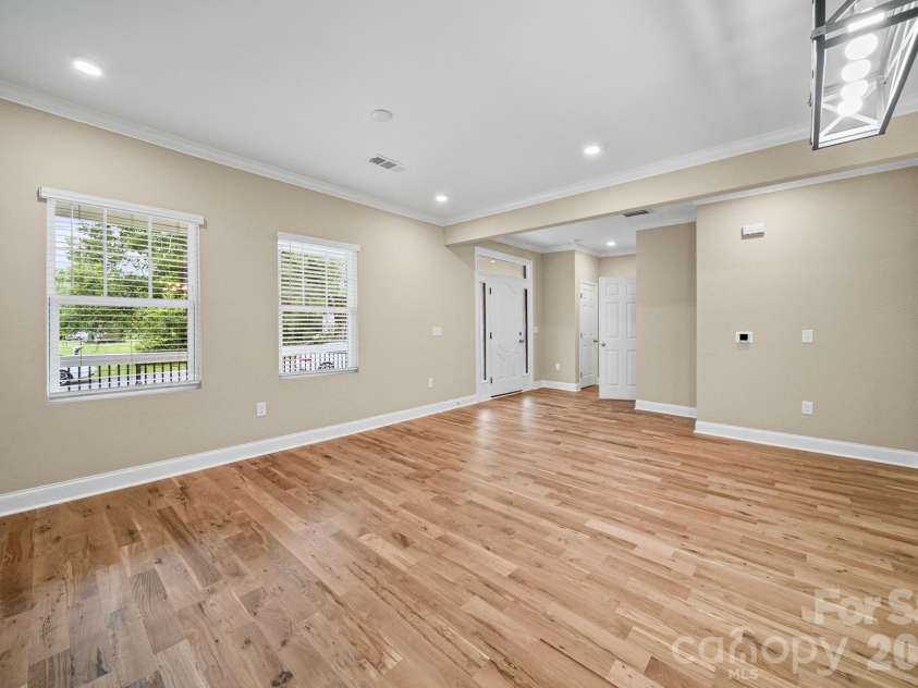 111 Hemphill Avenue, Chester, SC 29706.  MLS# CAR4403805, YatesRealty ID 37636. 
