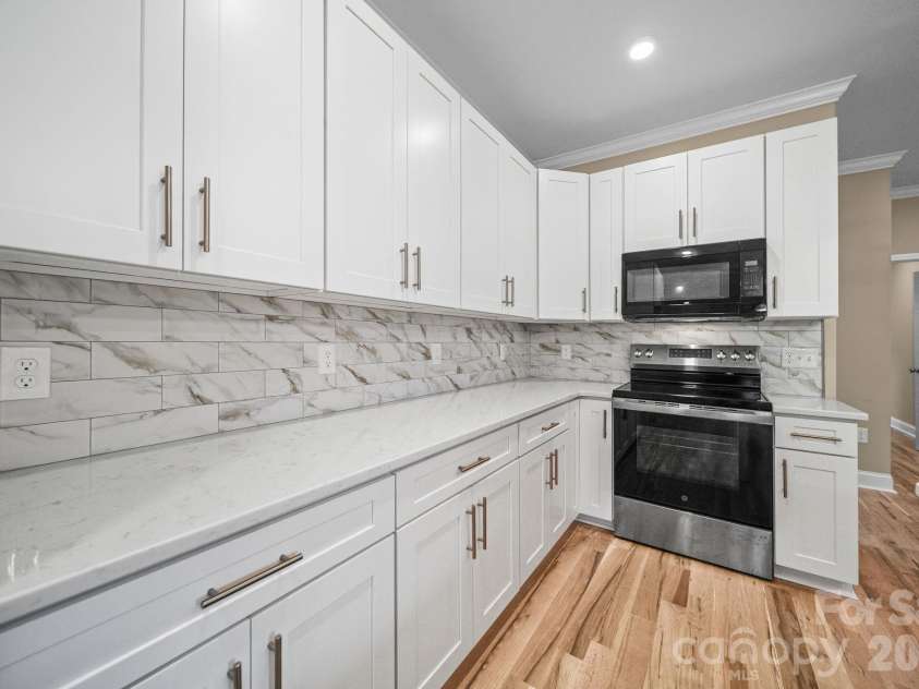 111 Hemphill Avenue, Chester, SC 29706.  MLS# CAR4403805, YatesRealty ID 37636. 