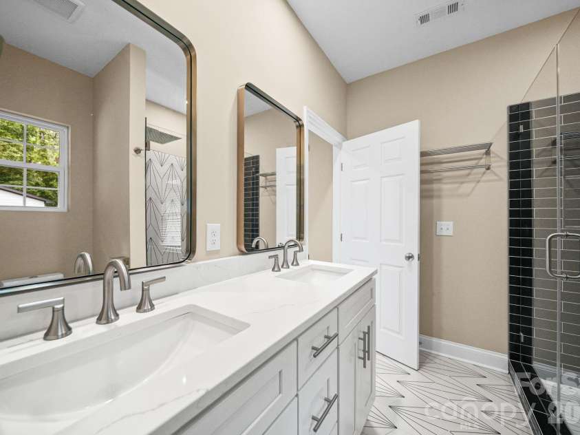 111 Hemphill Avenue, Chester, SC 29706.  MLS# CAR4403805, YatesRealty ID 37636. 