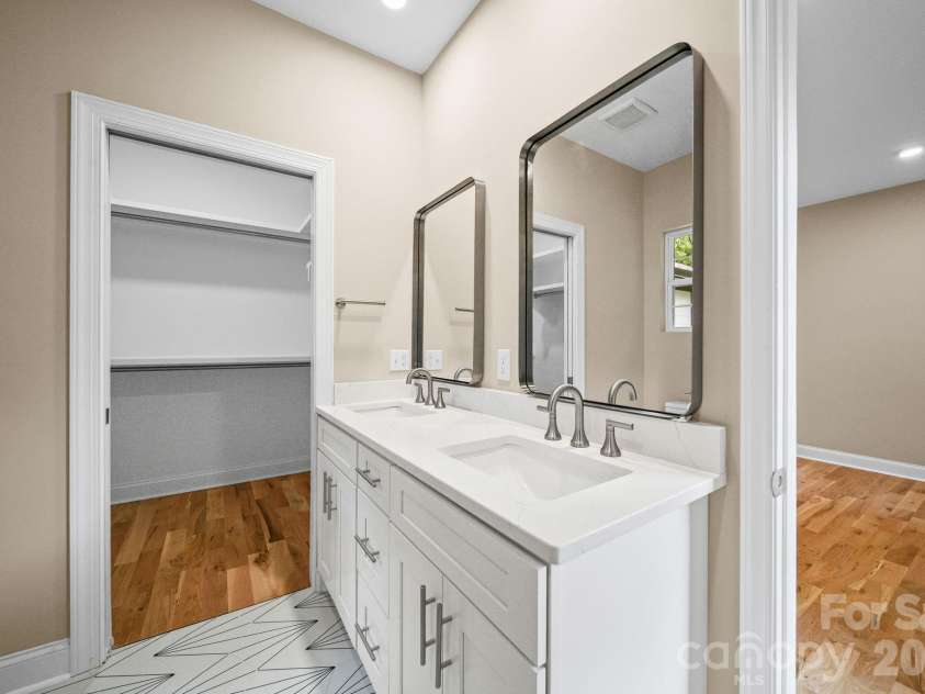 111 Hemphill Avenue, Chester, SC 29706.  MLS# CAR4403805, YatesRealty ID 37636. 