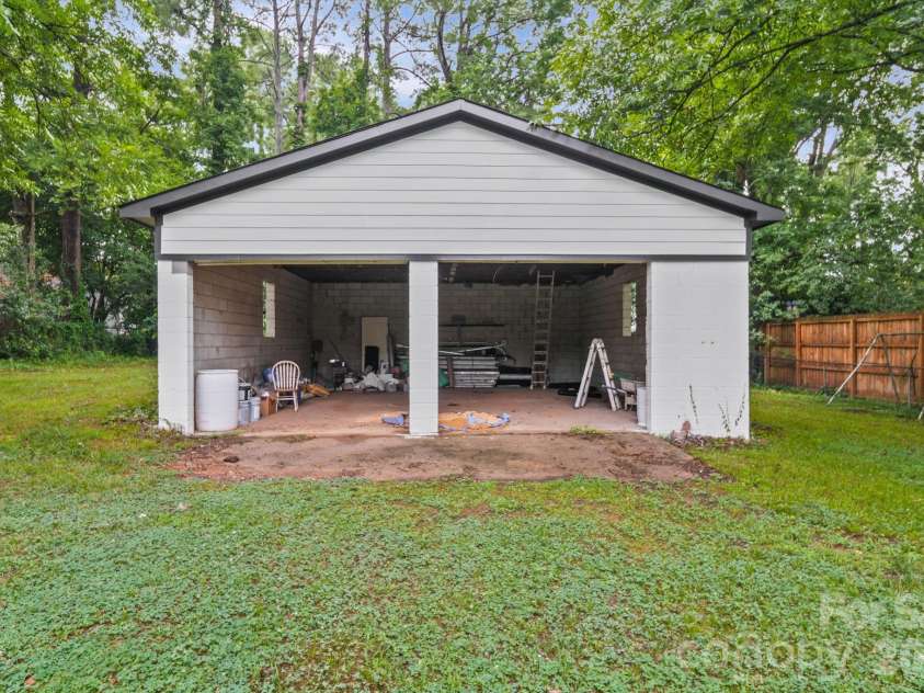 111 Hemphill Avenue, Chester, SC 29706.  MLS# CAR4403805, YatesRealty ID 37636. 