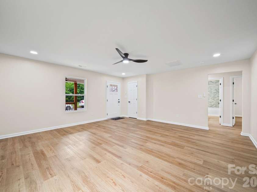 113.5 Graham Street, Chester, SC 29706.  MLS# CAR4403838, YatesRealty ID 37637. 