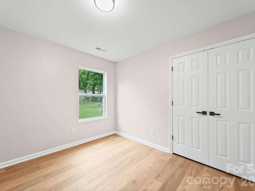 113.5 Graham Street, Chester, SC 29706.  MLS# CAR4403838, YatesRealty ID 37637. 