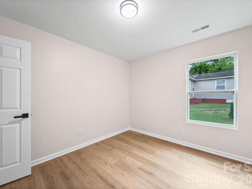 113.5 Graham Street, Chester, SC 29706.  MLS# CAR4403838, YatesRealty ID 37637. 